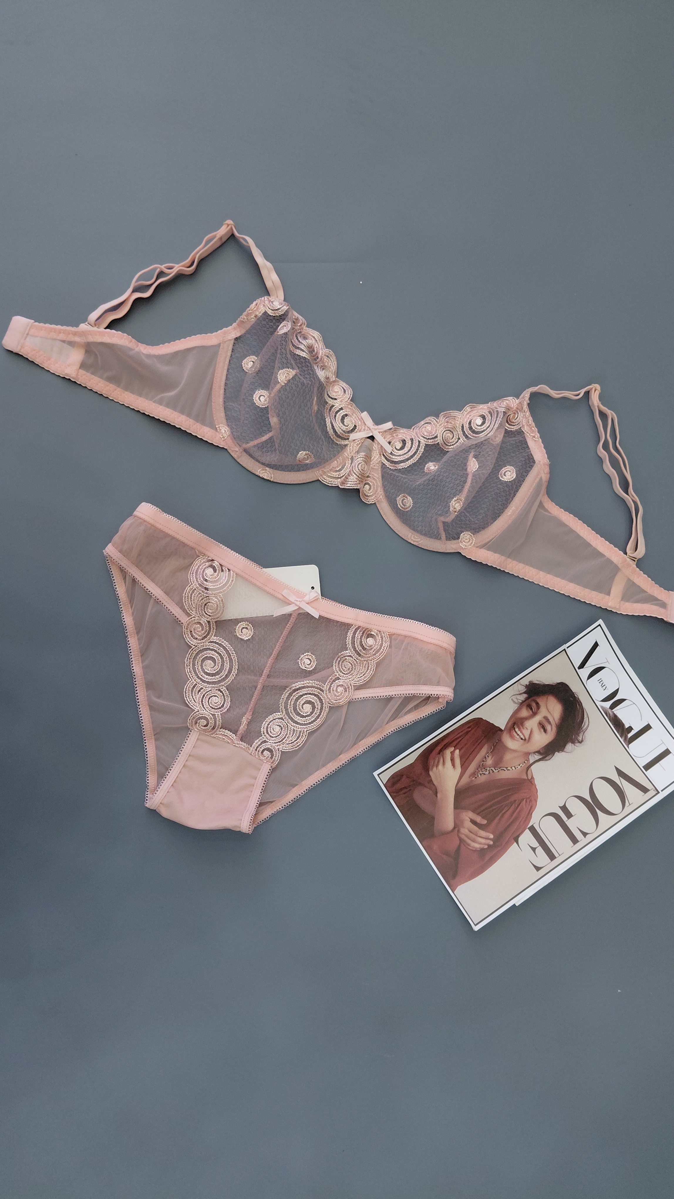 ست(شورت و سوتین) تور گاز بارون