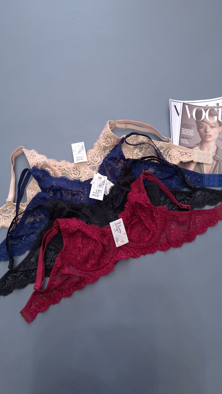 سوتین دانتل فنردار