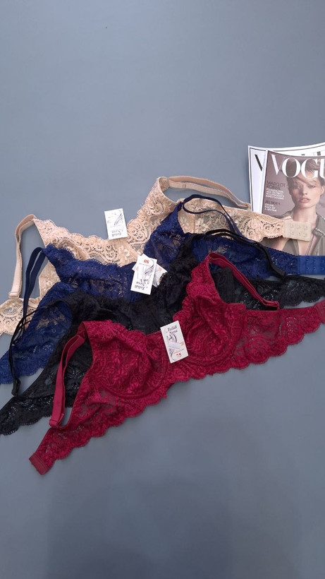 سوتین دانتل فنردار